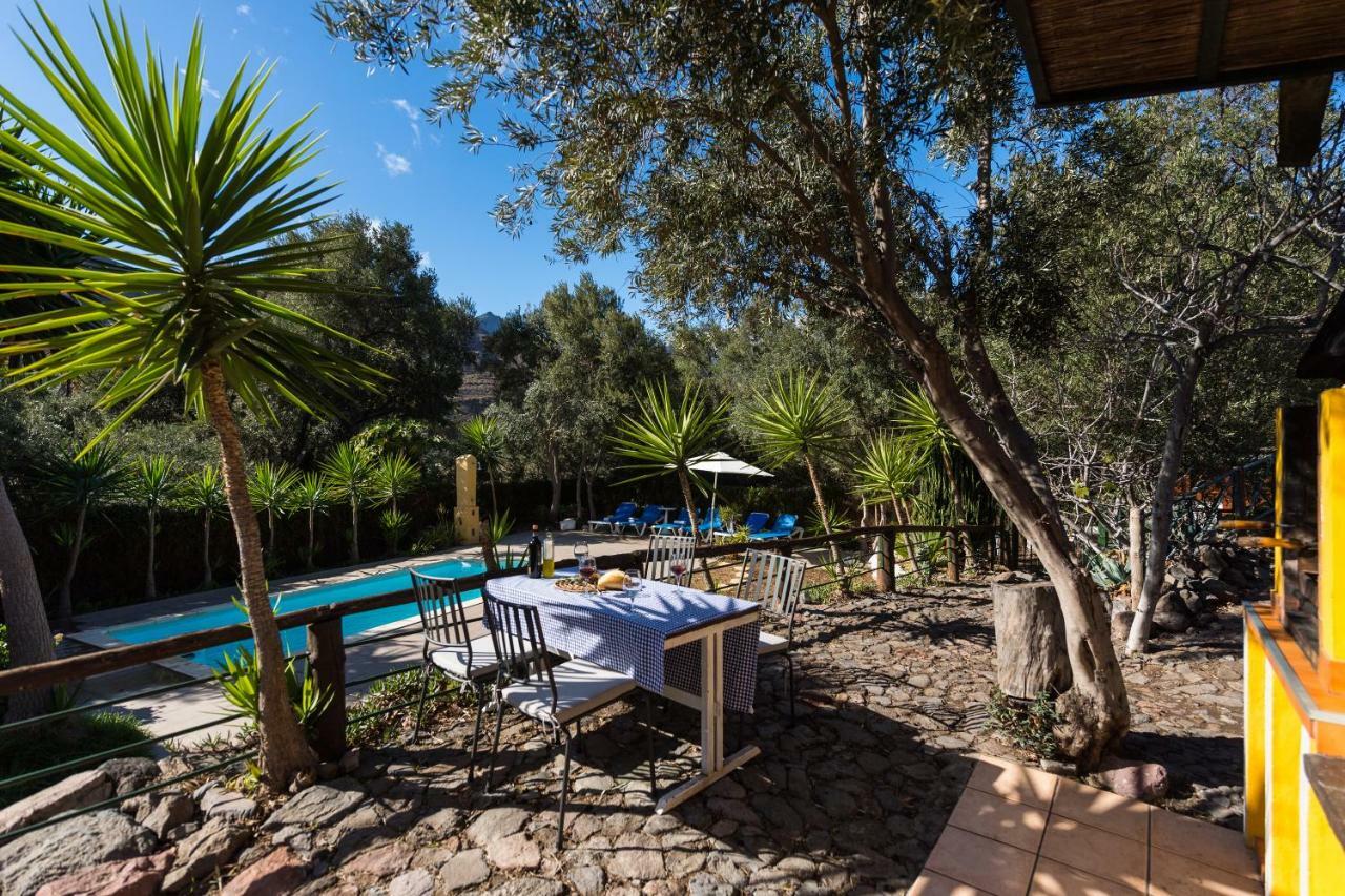 Bohemian Hideaway Finca - 2 Unique Houses With Shared Pool Santa Lucia De Tirajana Exterior photo